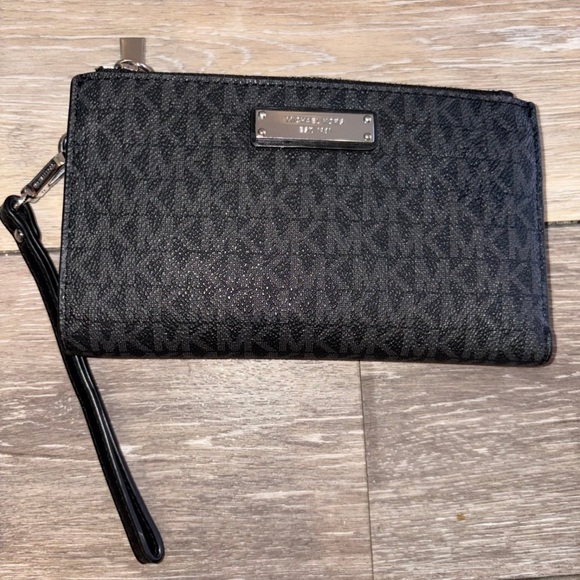 Michael Kors Handbags - Michael Kors Black Monogram Wristlet